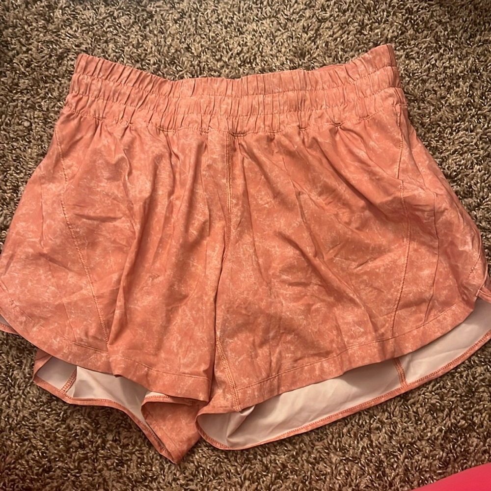 lululemon athletica Coral Peachy Color mid rise 5in Track That Shorts